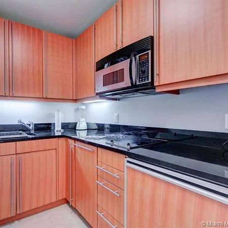 Private Condo Hotel At Four Seasons Brickell Miami Bagian luar foto