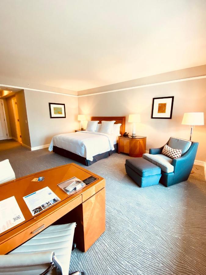 Private Condo Hotel At Four Seasons Brickell Miami Bagian luar foto
