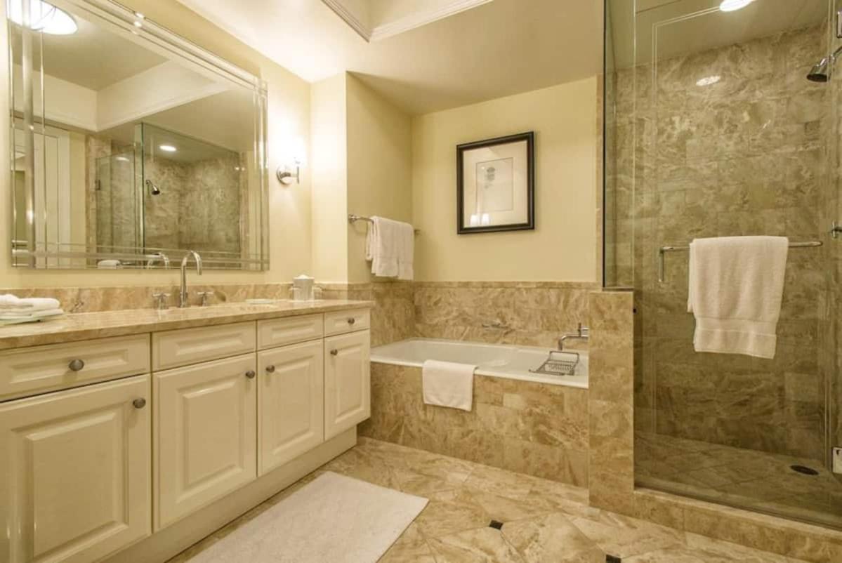 Private Condo Hotel At Four Seasons Brickell Miami Bagian luar foto